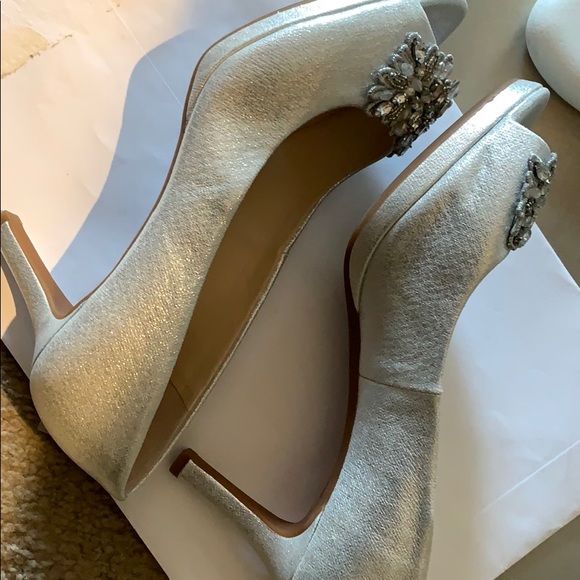 Shoe - Picture 3 of 4